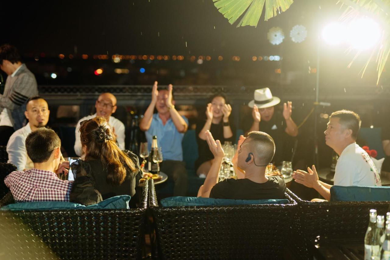 La Mejor Hotel & Sky Bar Ханой Екстериор снимка